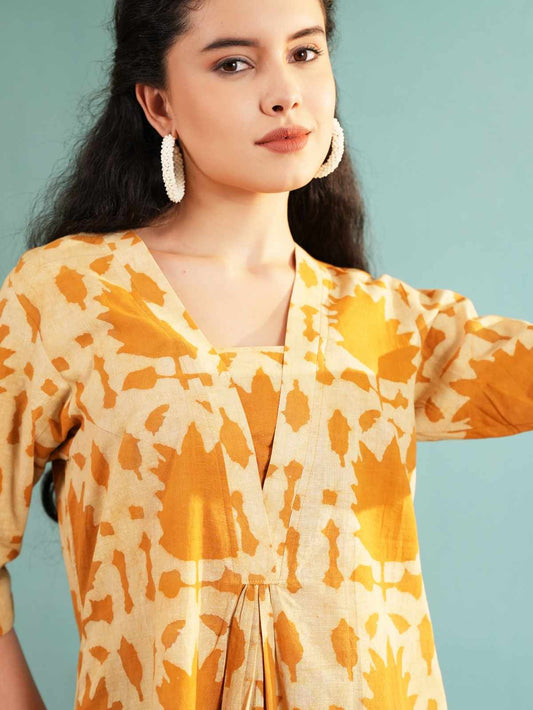 Amber Earth: Leaf Print V-Neck Pleated Tunic